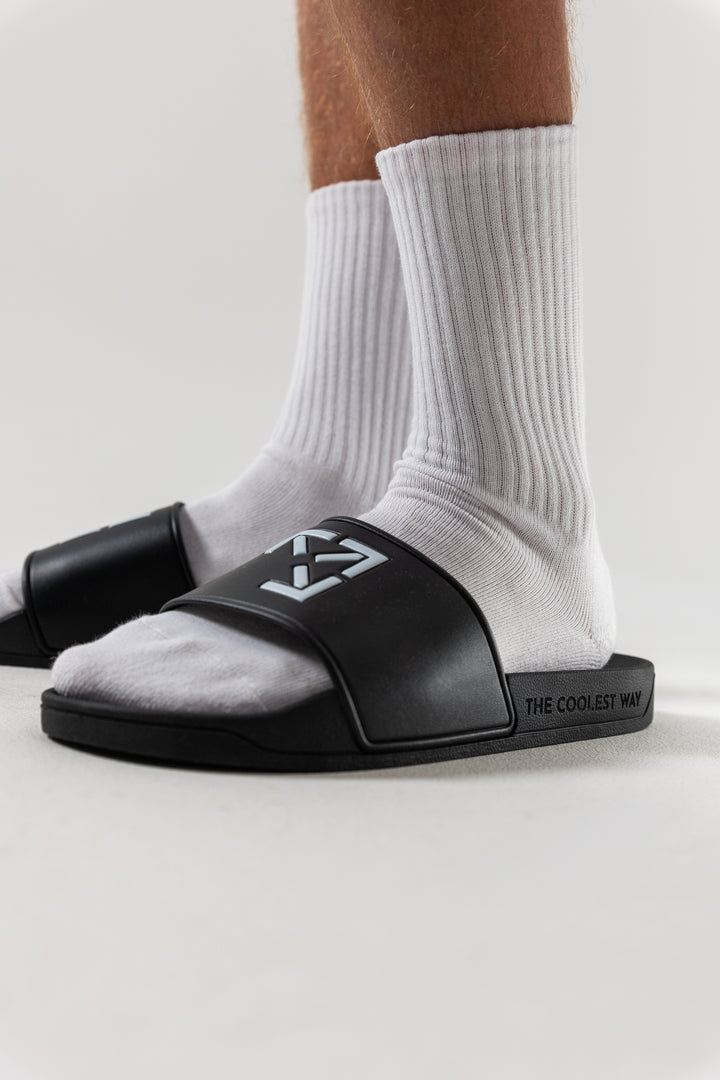ESSENTIAL SLIDES